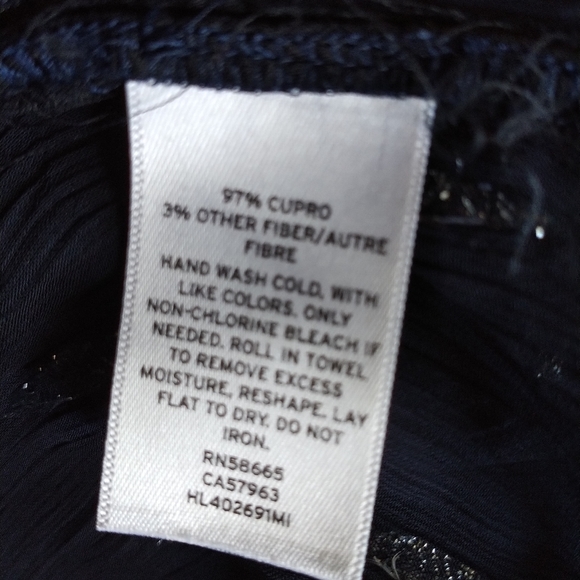 Hinge Metallic Top - Picture 7 of 8